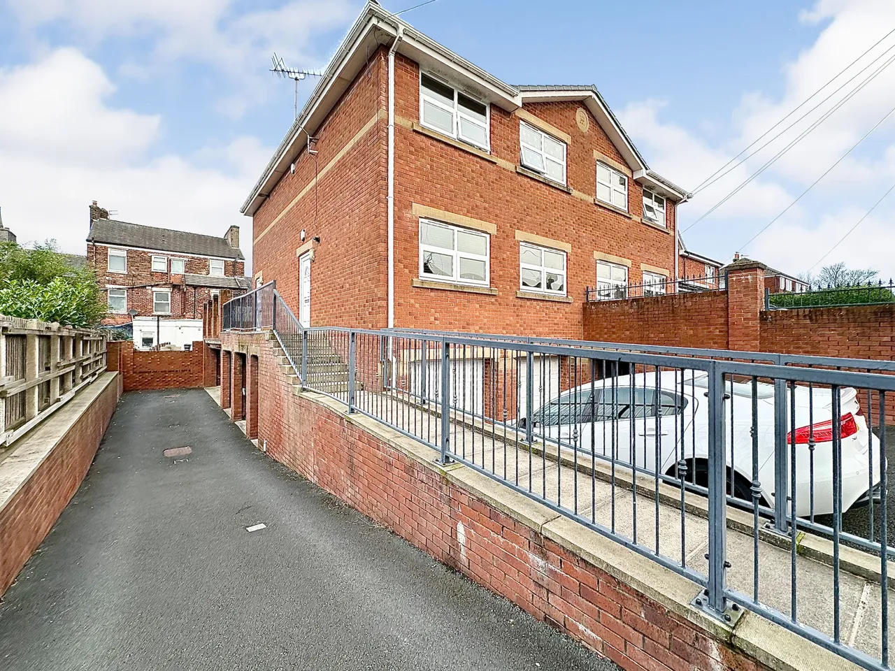 Yew Court, Kirkham, Preston, Lancashire, PR4 2UA, photo 3
