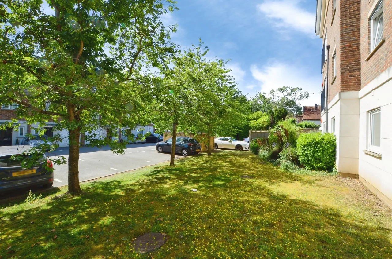 Melia Close, Watford, WD25, photo 13