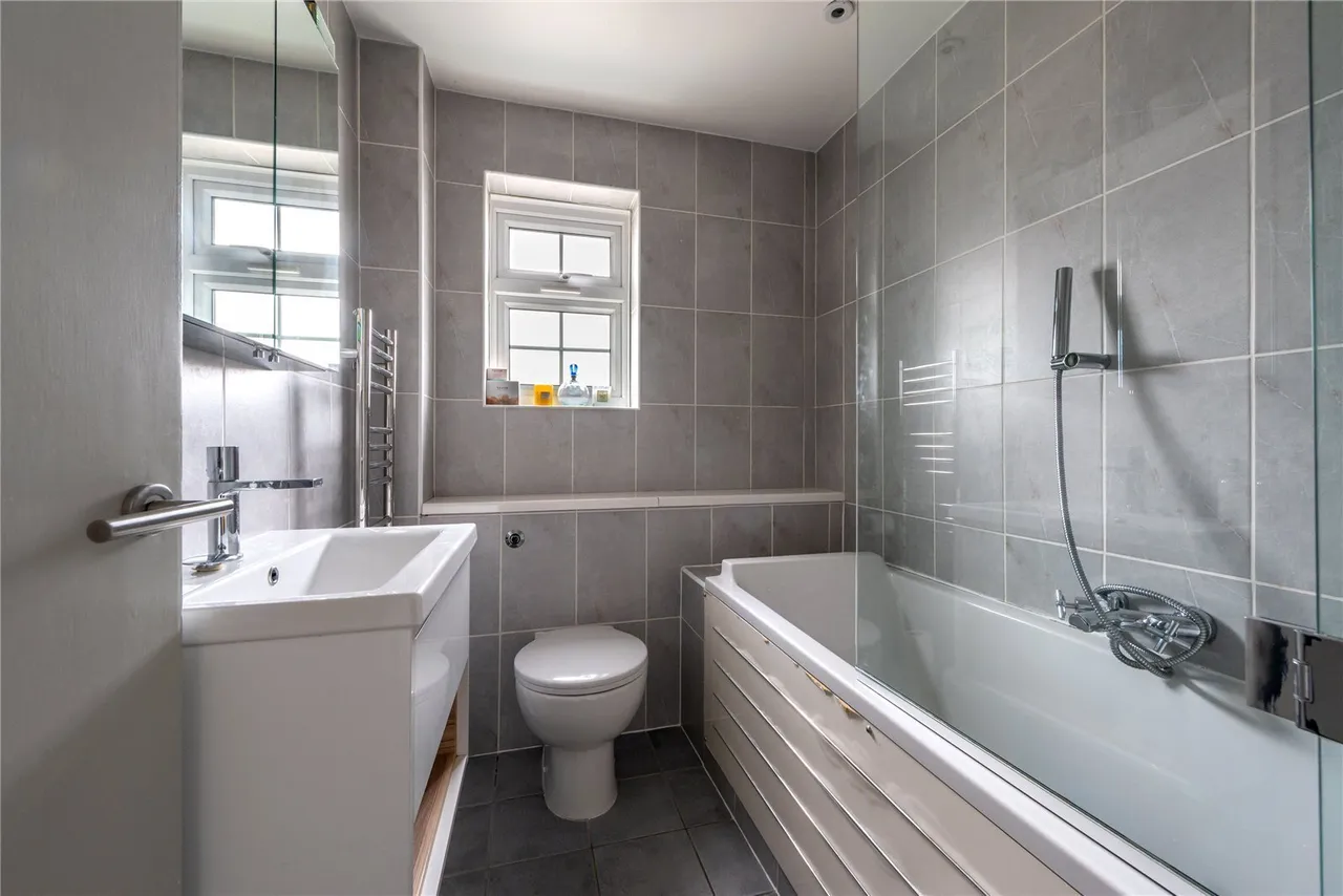 Ridgeway Road, Dorking, RH4, photo 11