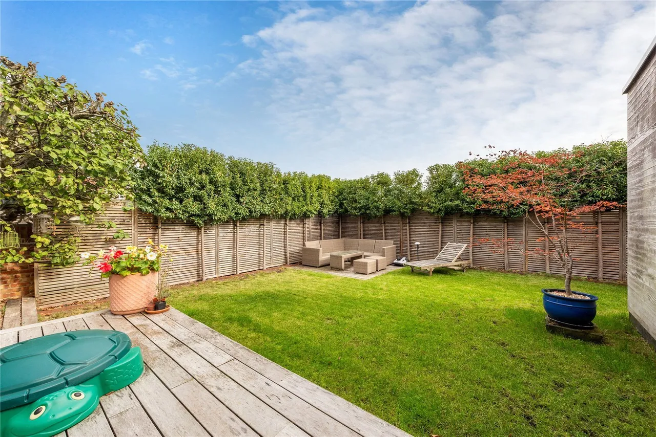 Ridgeway Road, Dorking, RH4, photo 3