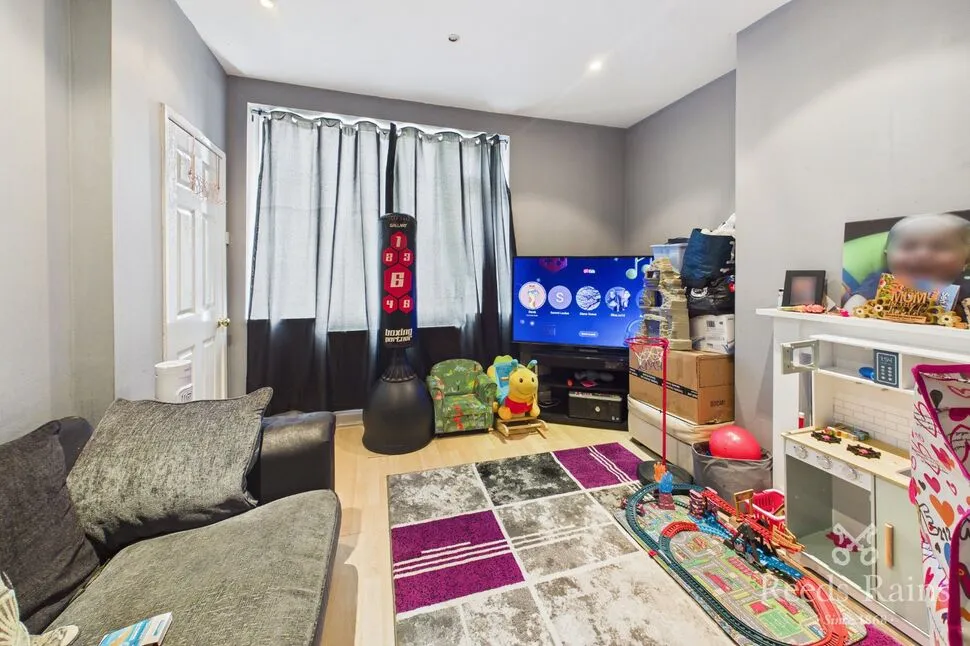 Valentine Road, Sheffield, South Yorkshire, S5, photo 2