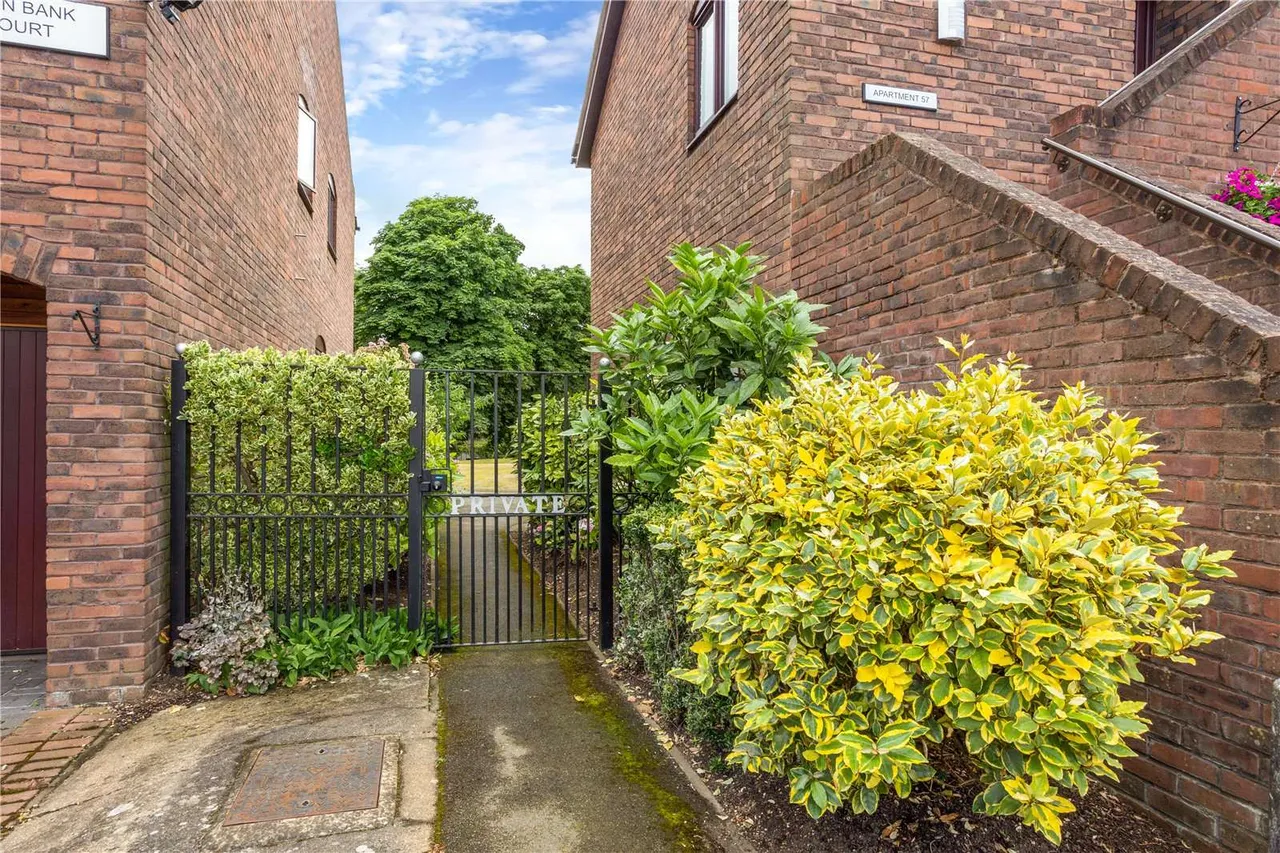 Tangier Lane, Eton, SL4, photo 7