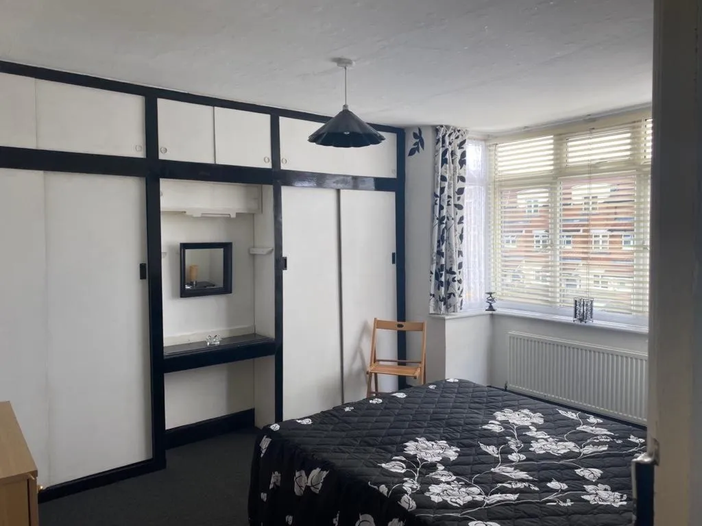 Ingram Road, Thornton Heath, CR7, photo 2