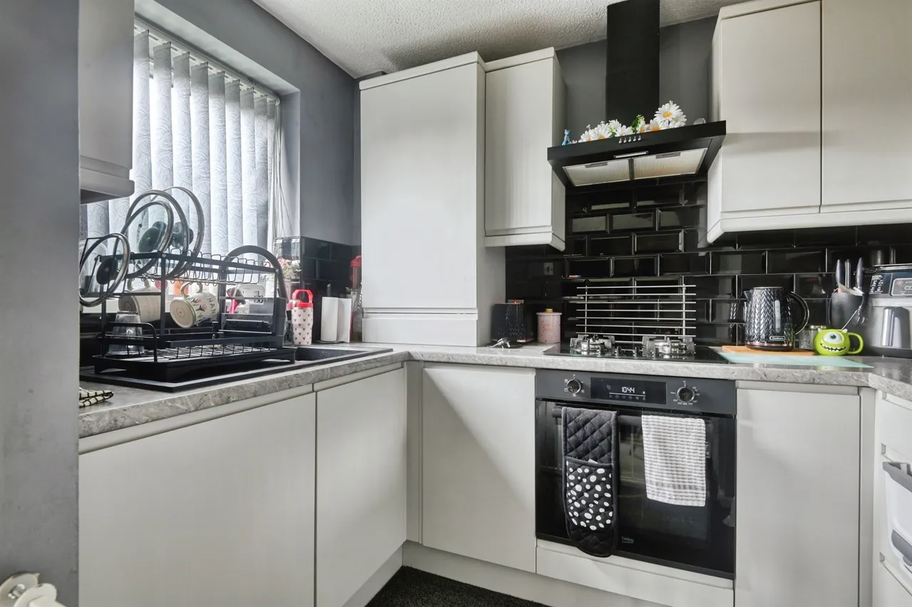 Dawley Crescent, Marston Green, B37, photo 5