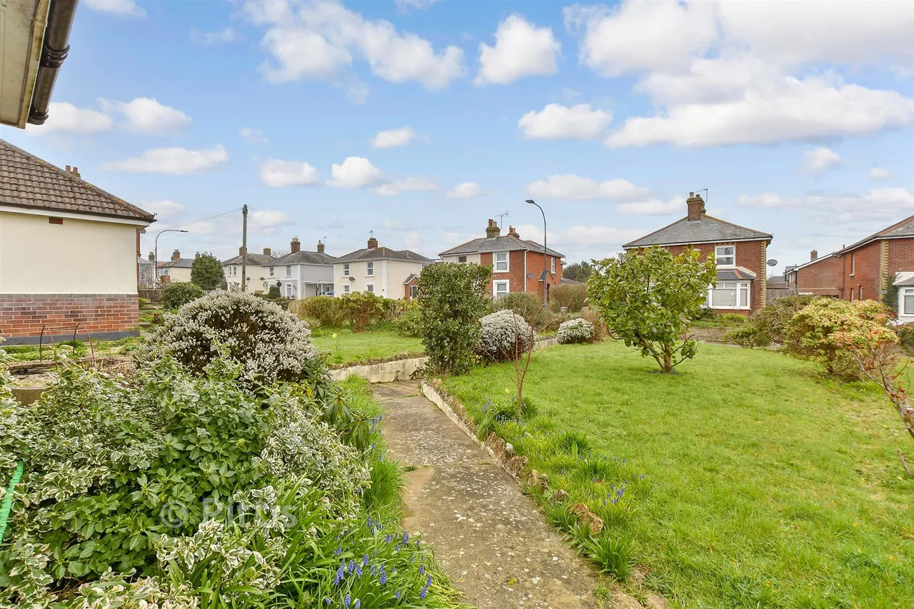 Newport Road, Apse Heath, PO36, photo 13