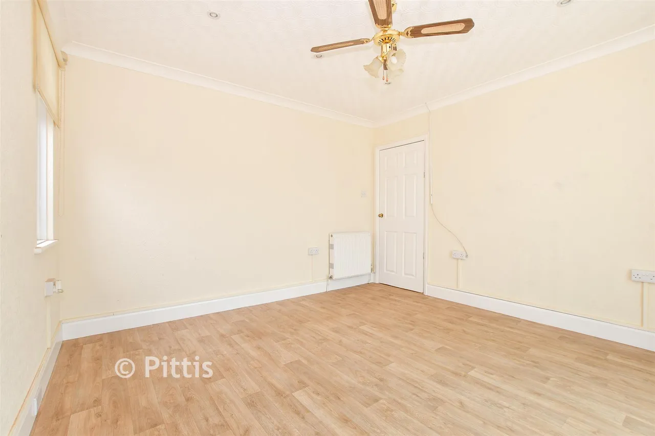 Newport Road, Apse Heath, PO36, photo 5