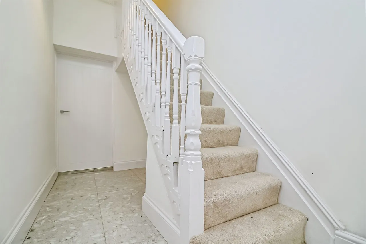 St. Marys Avenue, Barry, CF63, photo 4