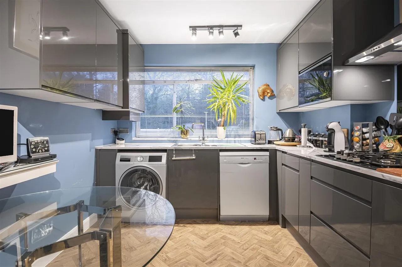 Warwick Gardens, Barnet EN5 4QA, photo 3