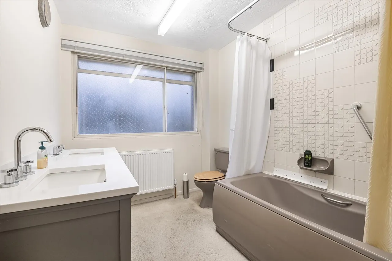 Warwick Gardens, Barnet EN5 4QA, photo 5