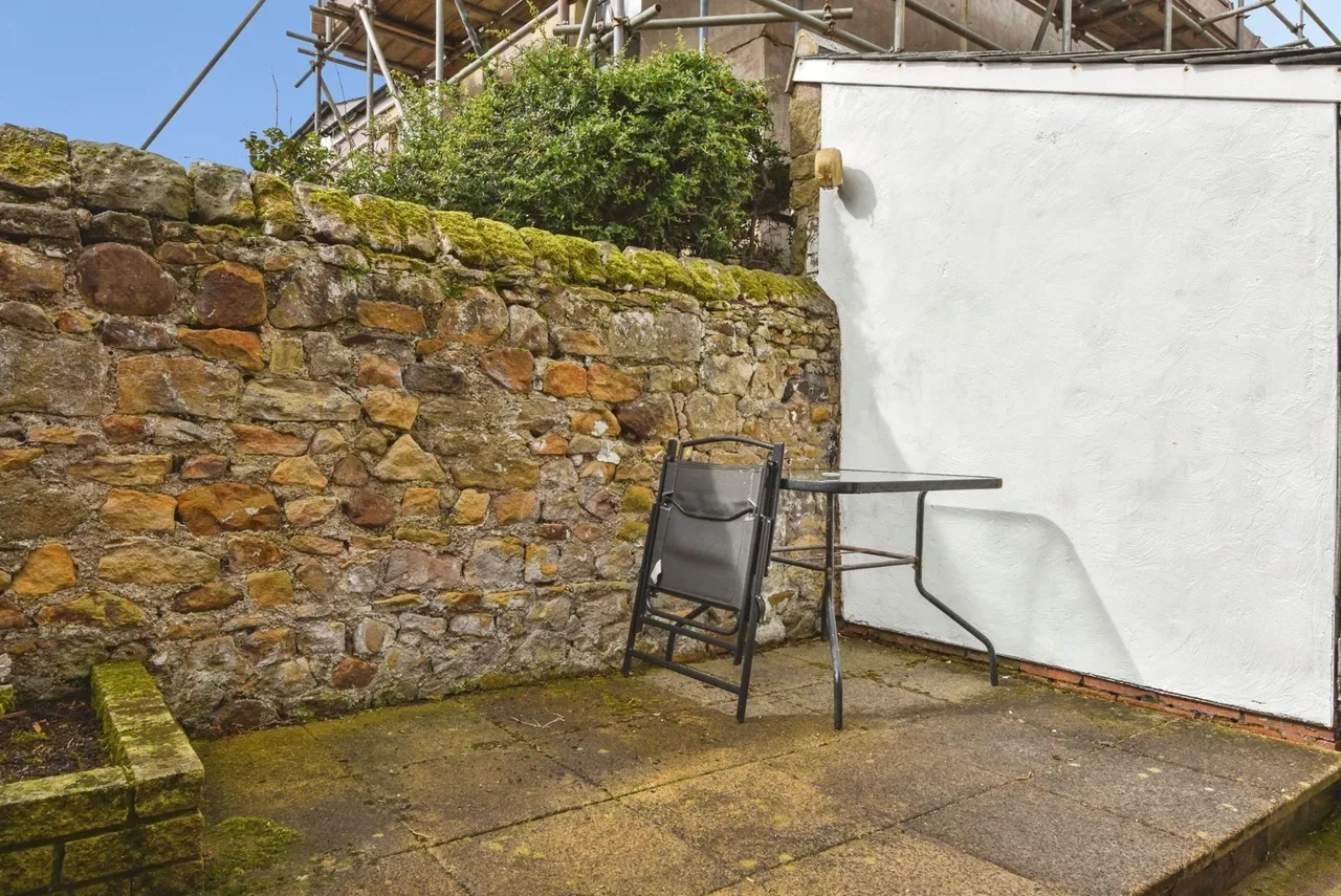 Ten Row, Glasson Dock, LA2, photo 13