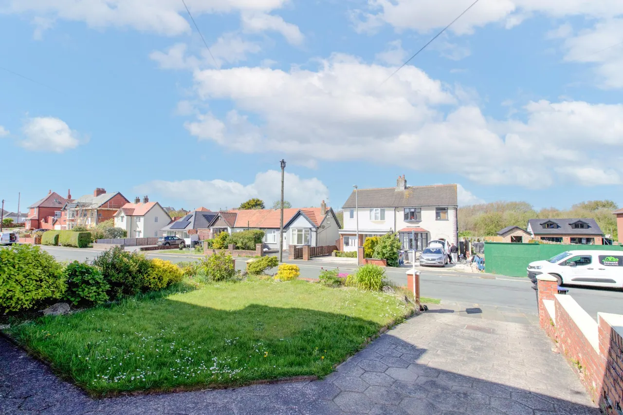 Mossom Lane, Thornton-cleveleys, FY5, photo 3