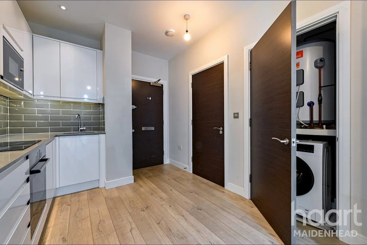 Clivemont Road, Maidenhead, SL6, photo 12