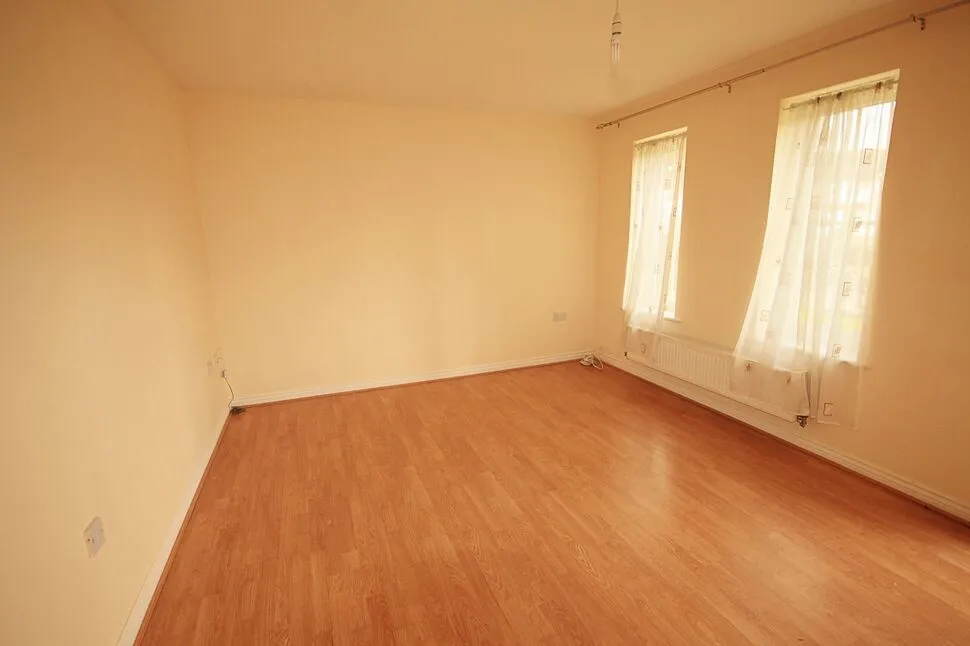 Hevingham Drive, Chadwell Heath, Romford, RM6, photo 6