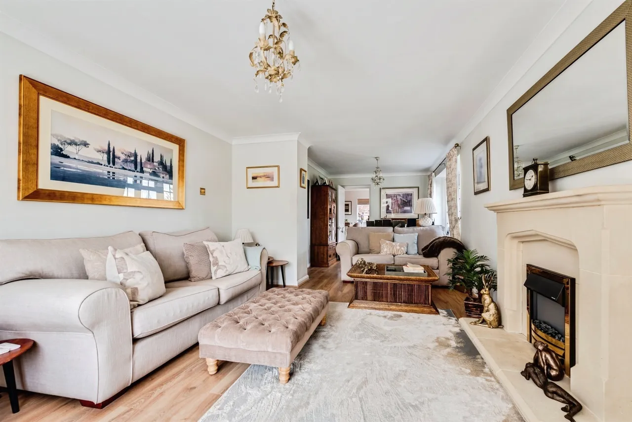 Thame Road, Long Crendon, HP18, photo 6