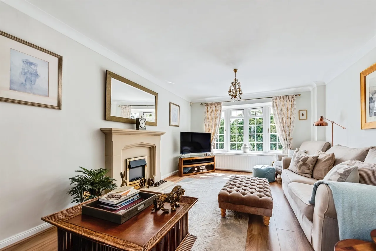 Thame Road, Long Crendon, HP18, photo 7