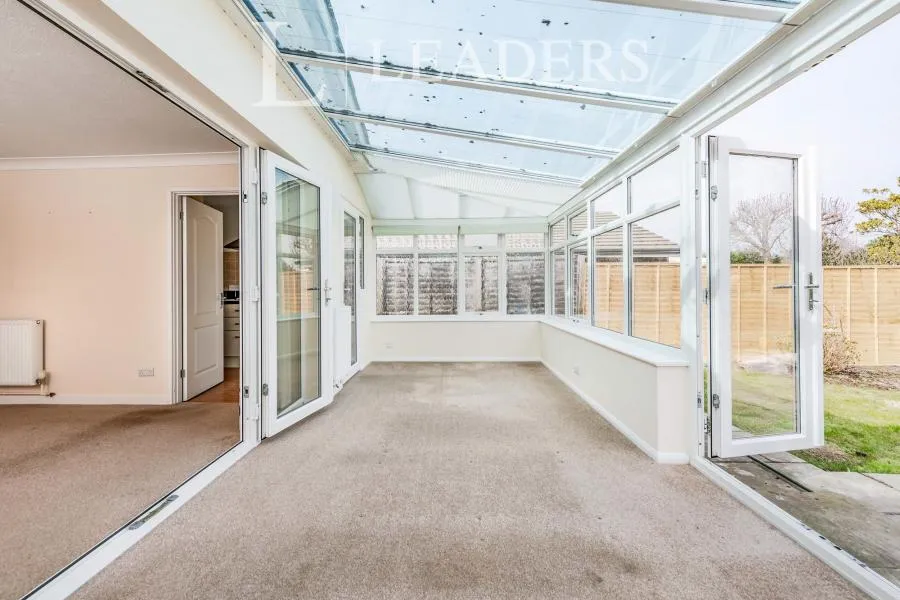 Oliver Road, Horsham, RH12, photo 3