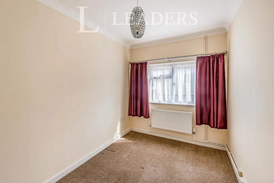 Oliver Road, Horsham, RH12, photo 7