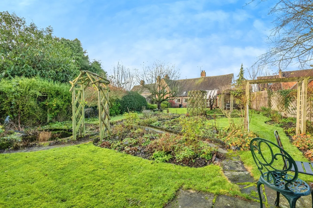 Victoria Street, Yoxall, DE13, photo 18