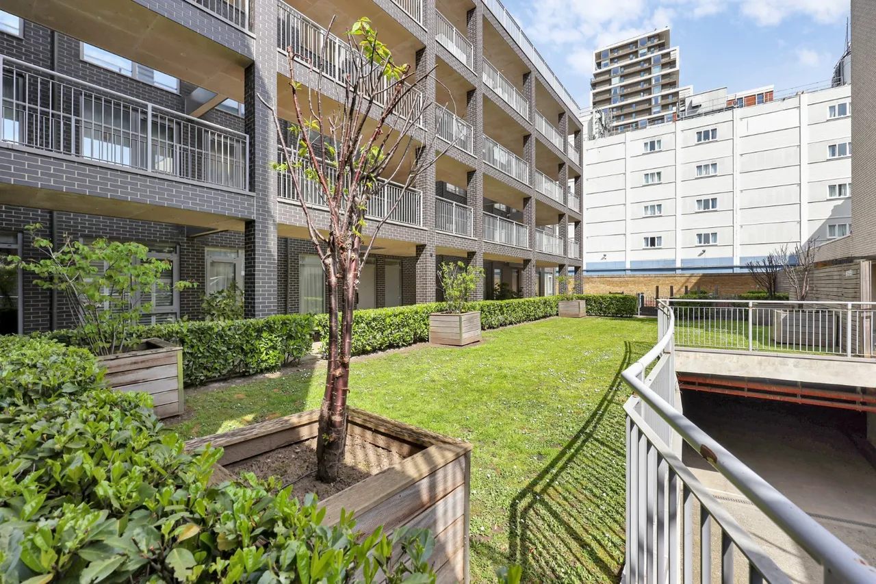 Chatfield Road, London, SW11, photo 9