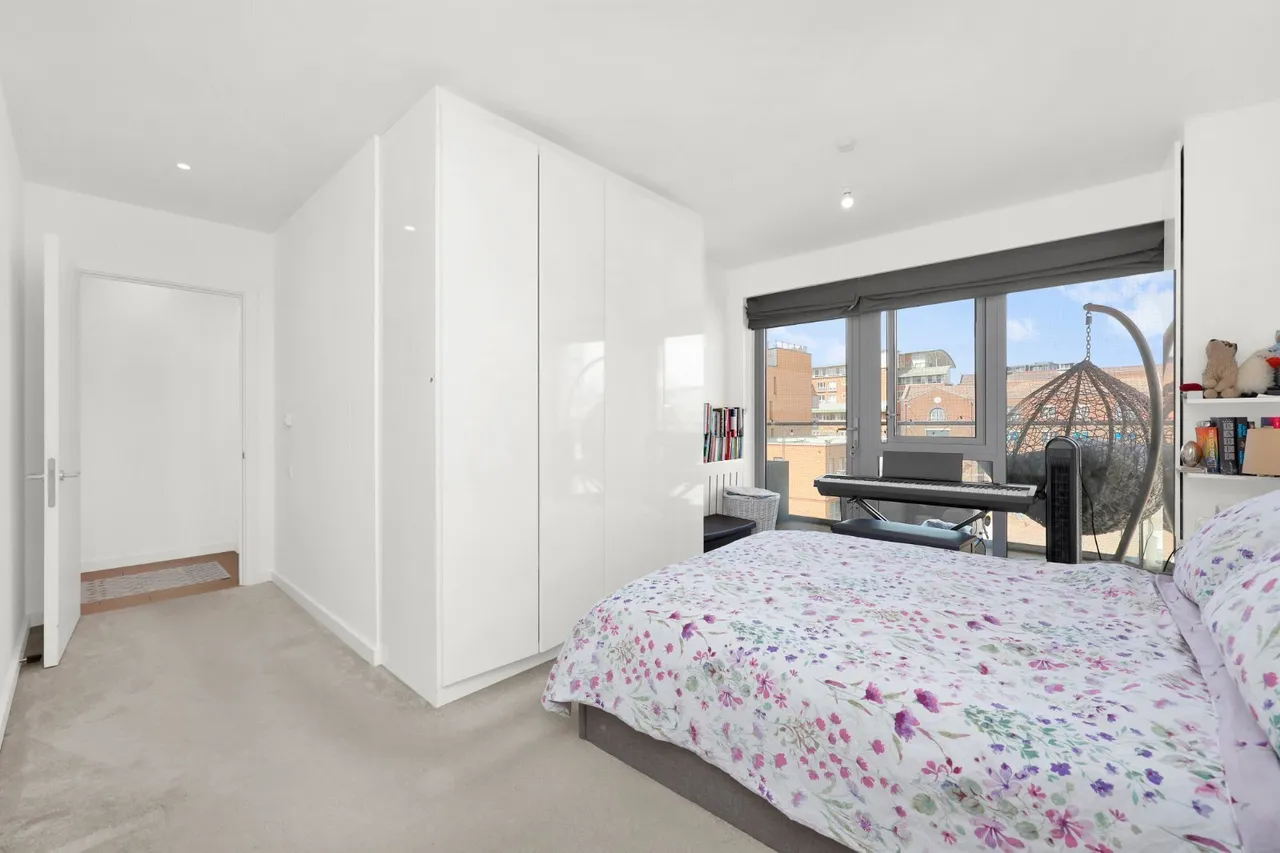 Chatfield Road, London, SW11, photo 18
