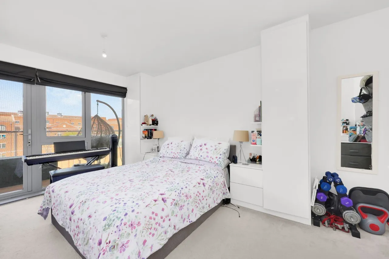 Chatfield Road, London, SW11, photo 3