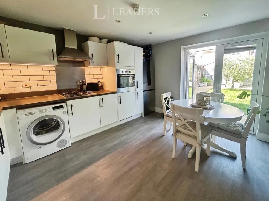 Collett Crescent, Emsworth, PO10, photo 3