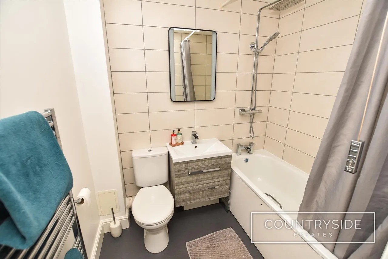 165 Kiln Road, Thundersley, Benfleet, photo 5