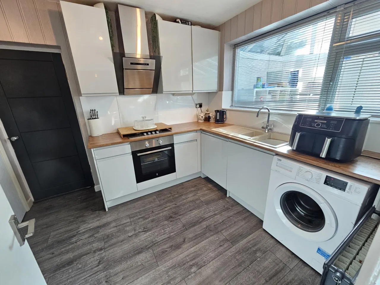 Cherington Close, Manchester, M23, photo 13