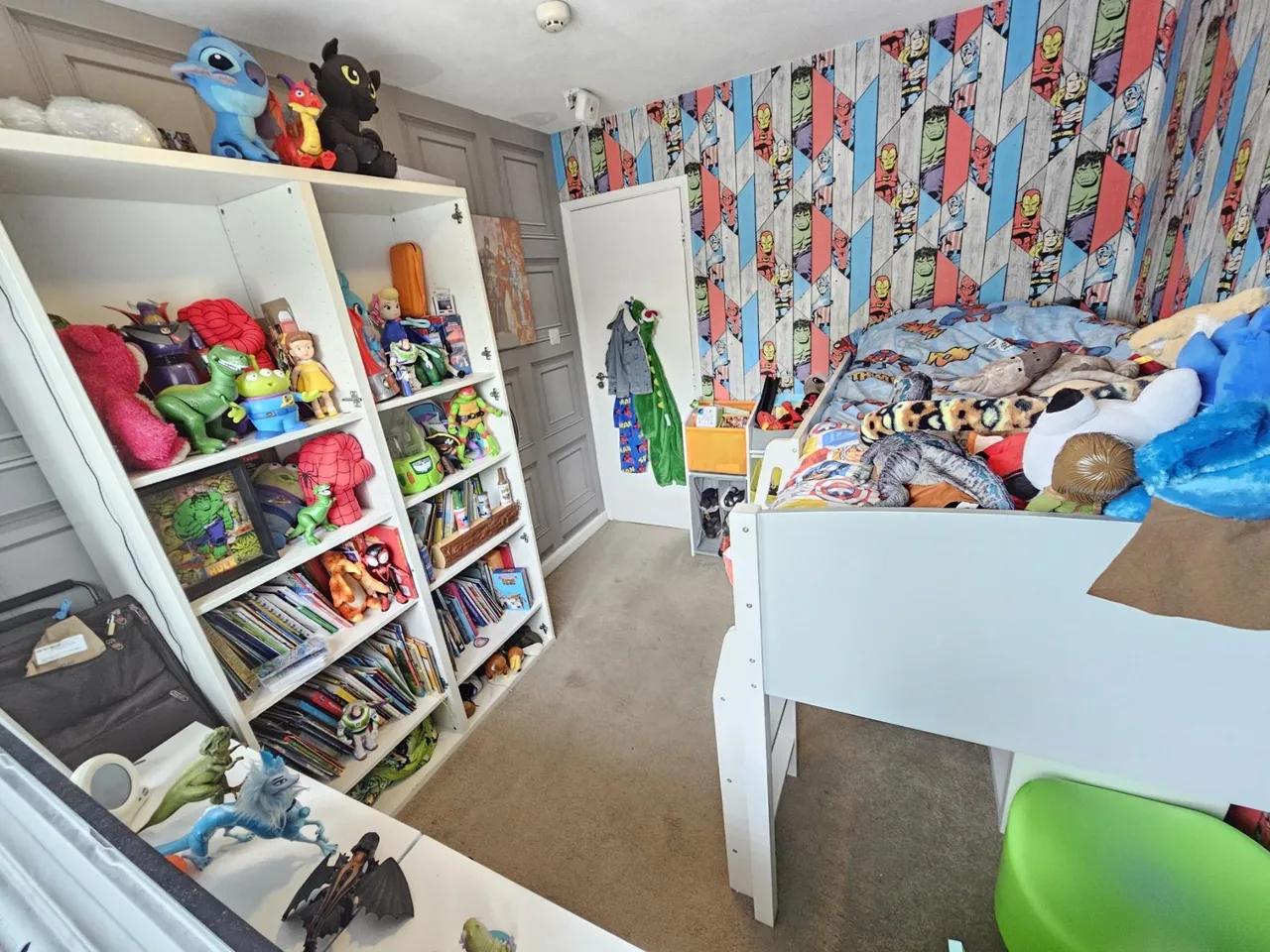 Cherington Close, Manchester, M23, photo 26
