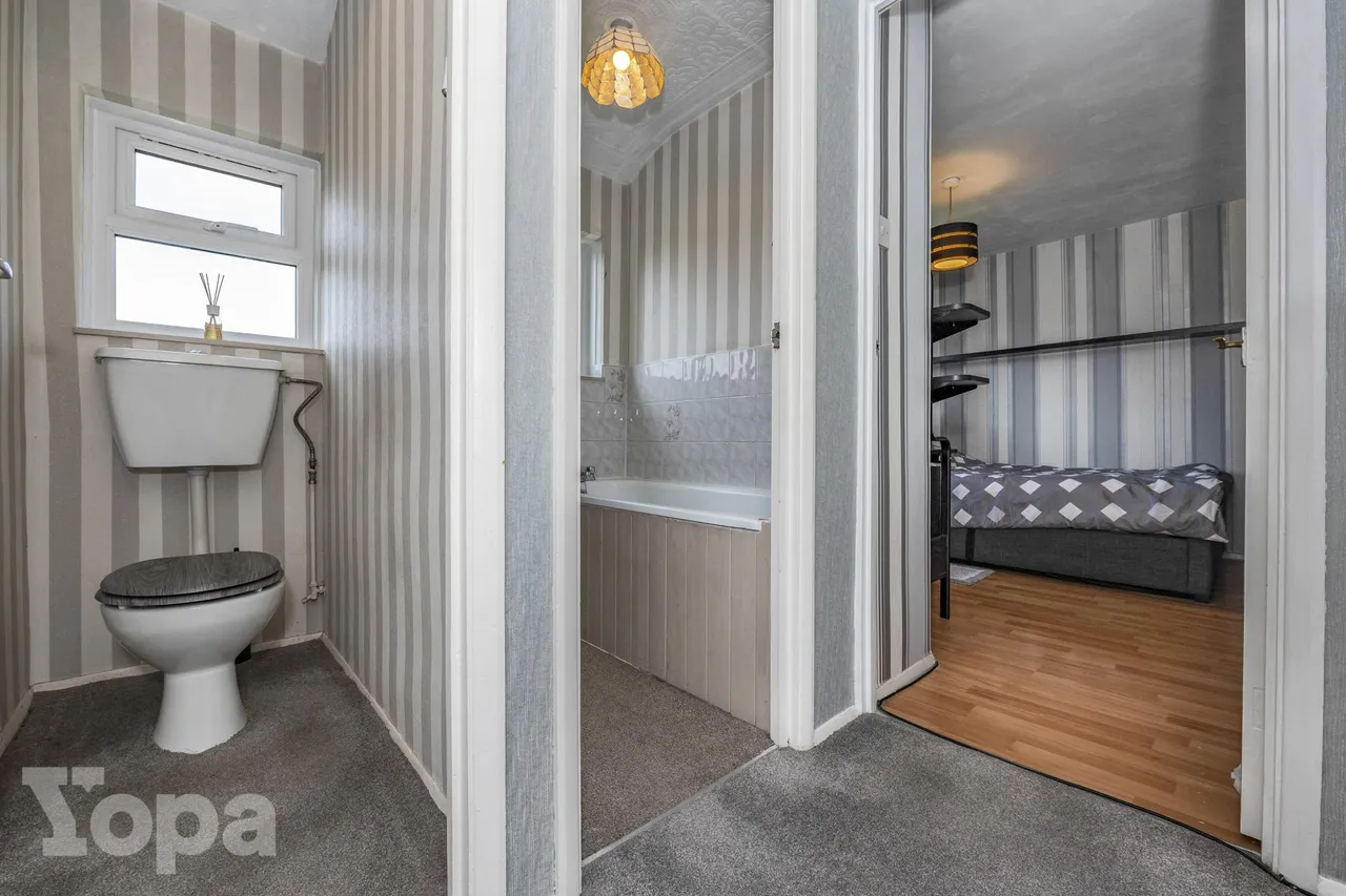 Stuart Road, Welling, DA16, photo 14
