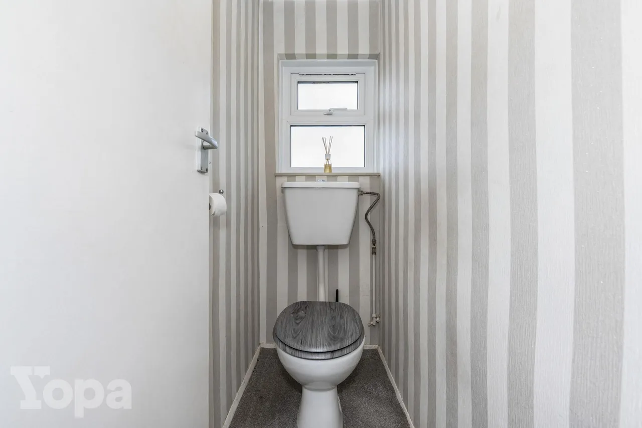 Stuart Road, Welling, DA16, photo 15