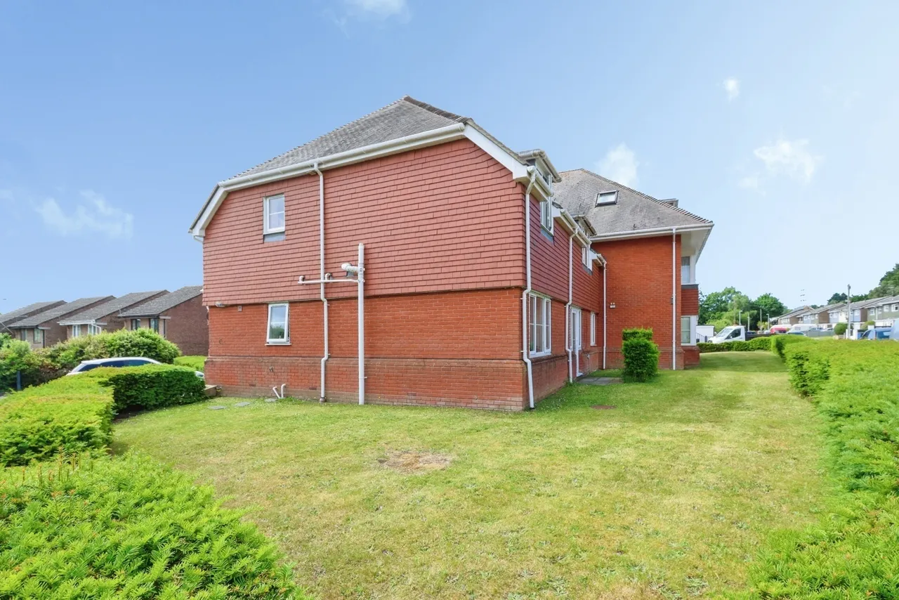 Carters Avenue, Poole, BH15, photo 11