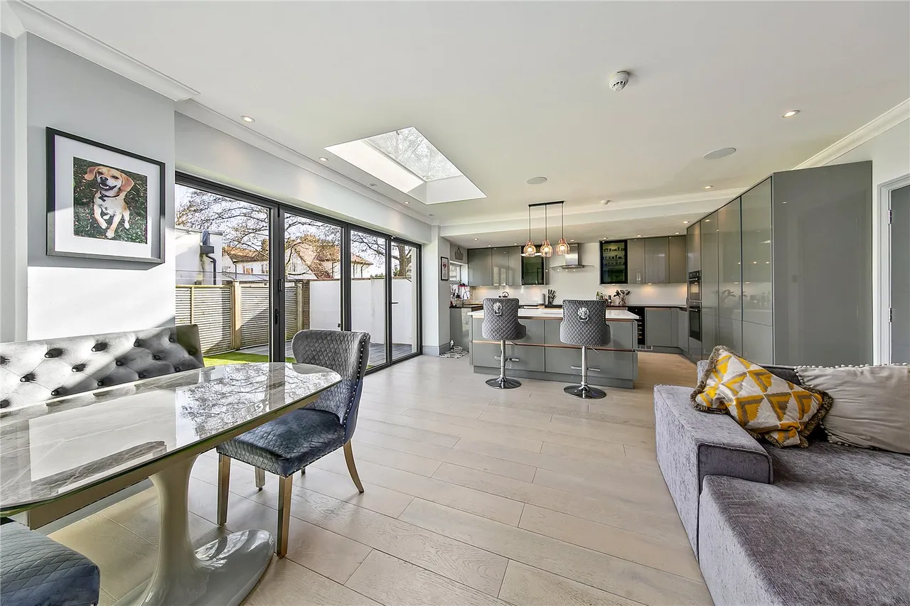 Marksbury Avenue, Kew, TW9, photo 2
