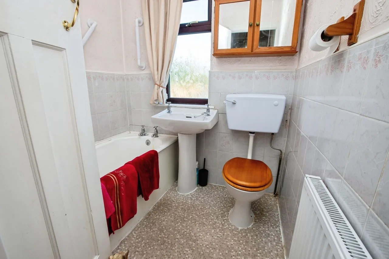 Southwell Road East, Rainworth, NG21, photo 19