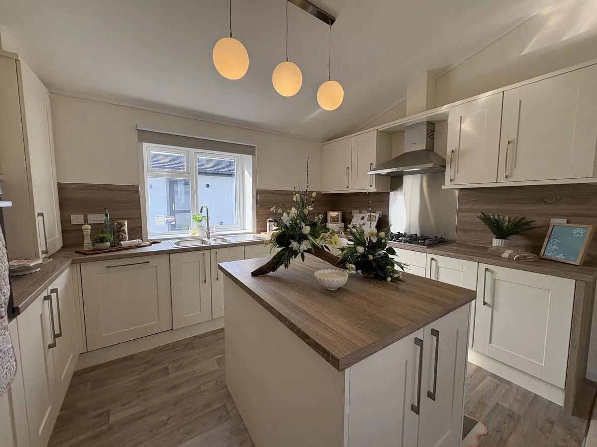 Cliffs Drive, Canvey Island, SS8, photo 2