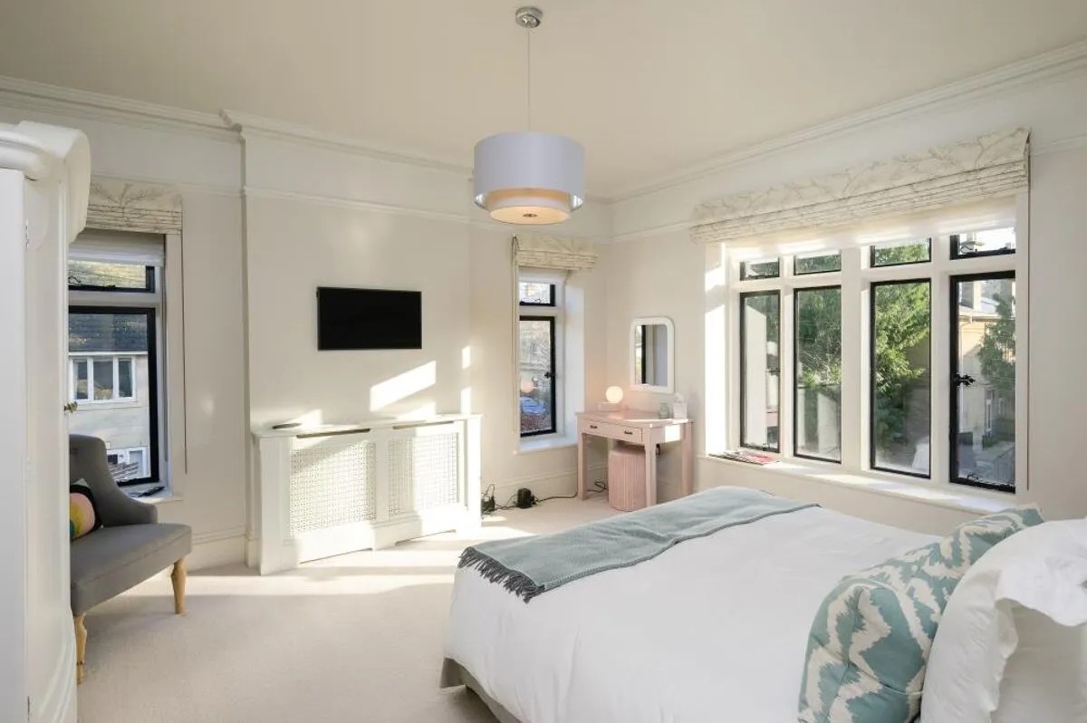 The Avenue, Cirencester, GL7, photo 19