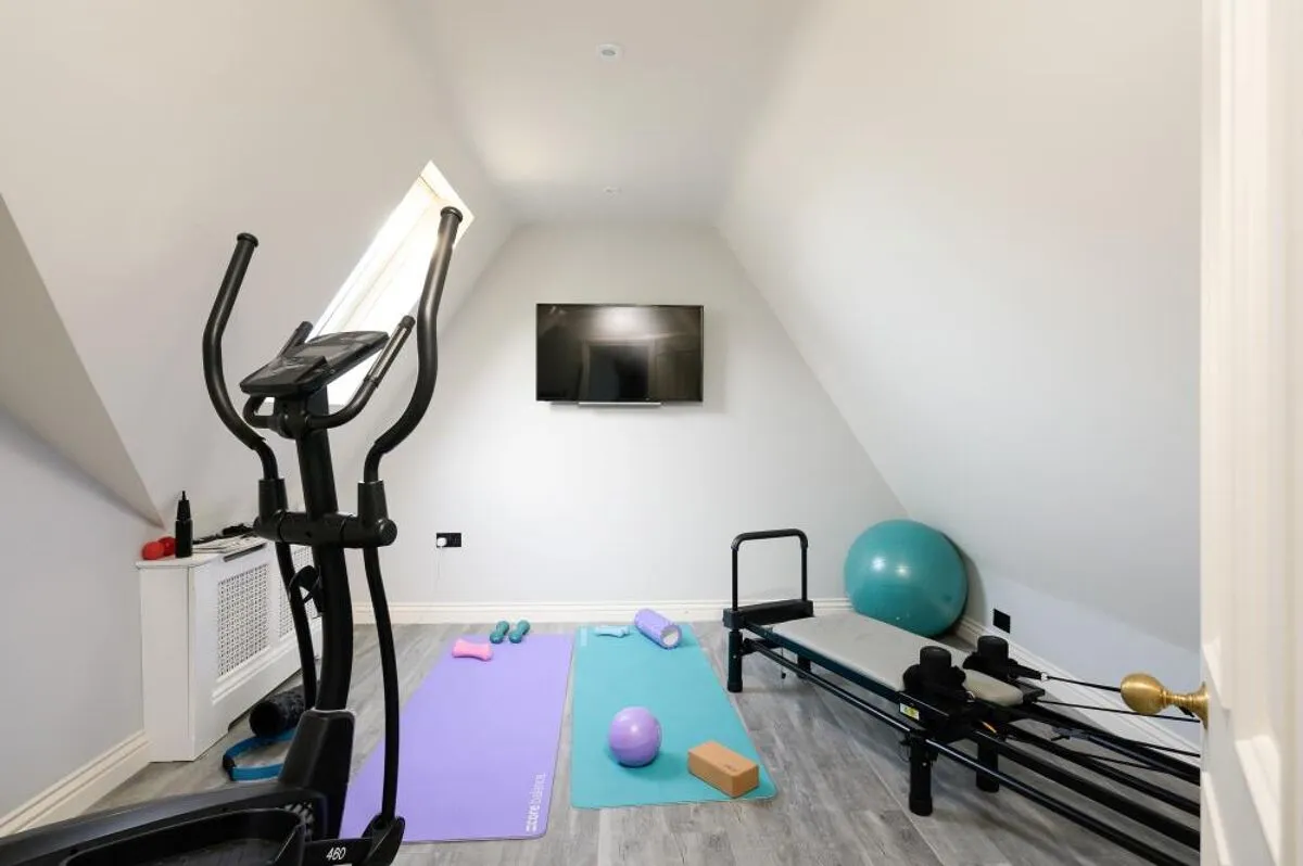 The Avenue, Cirencester, GL7, photo 13