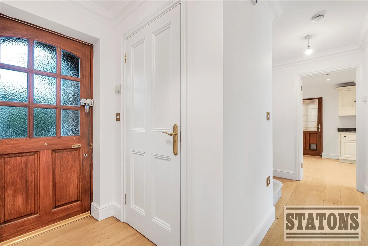 Beech Hill, Hadley Wood, EN4 0JP, photo 15
