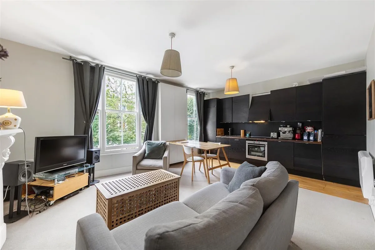 1 bed flat to rent, Blenheim Crescent, W11