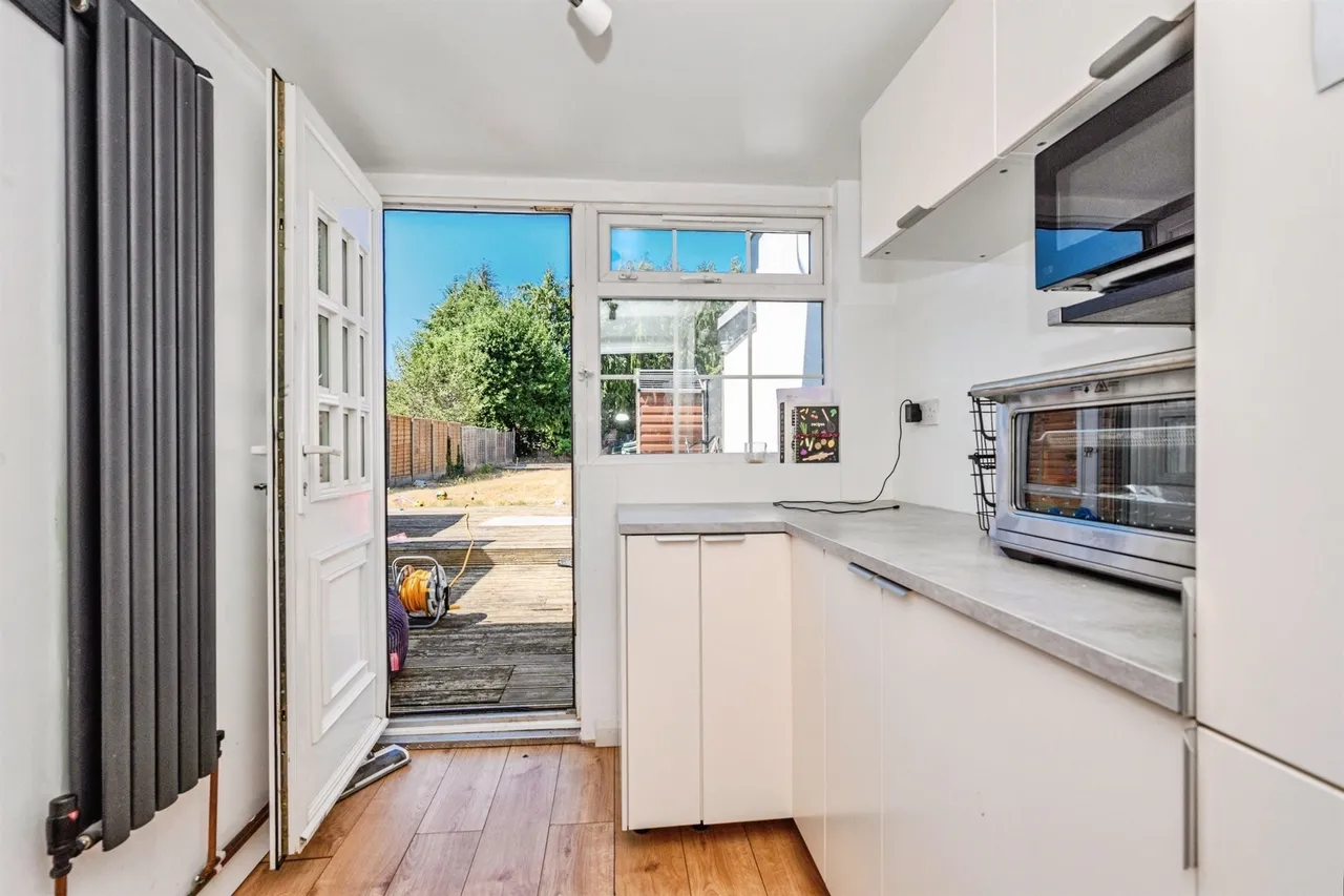 Westlea Avenue, Watford, WD25, photo 8