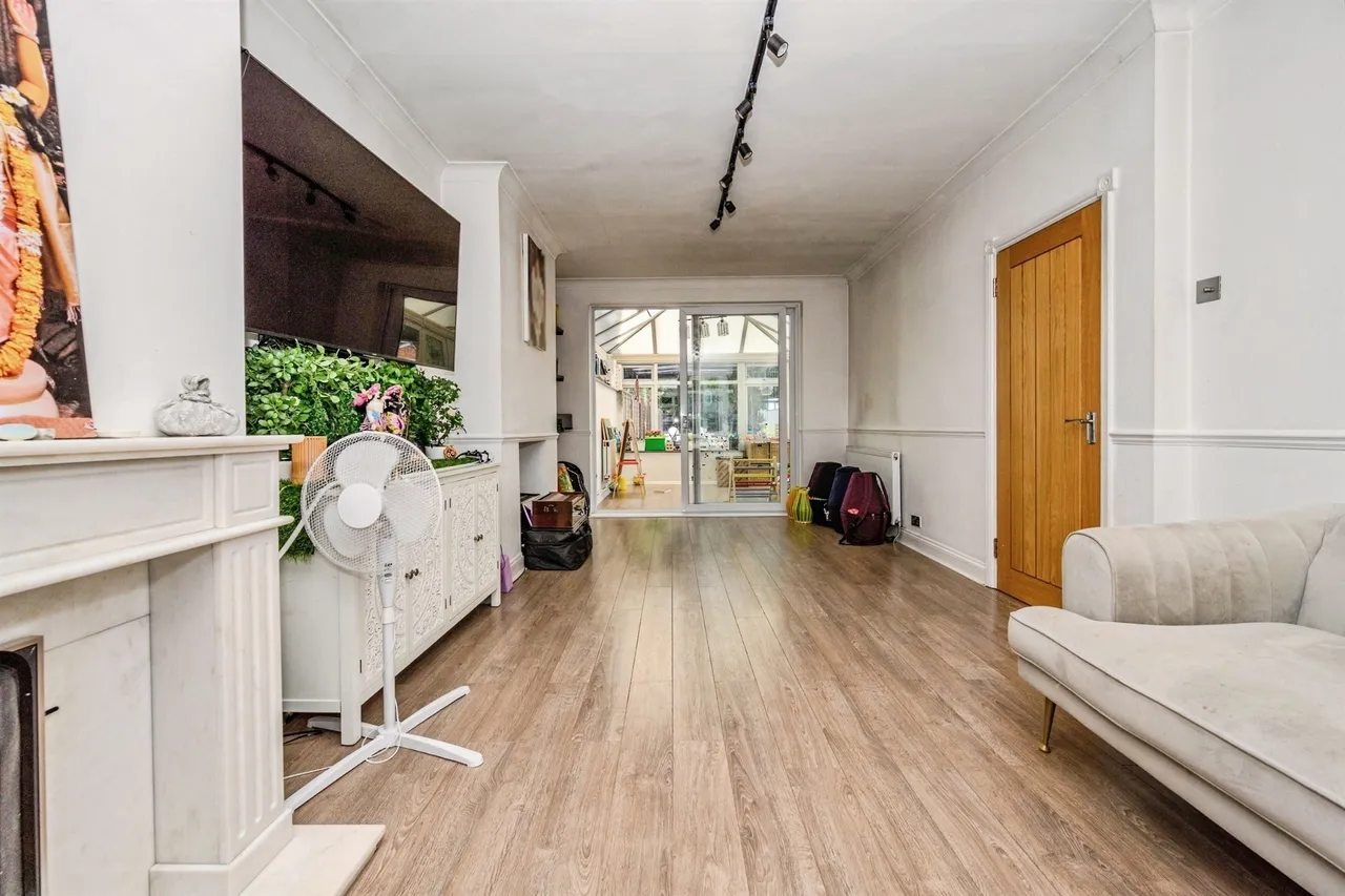 Westlea Avenue, Watford, WD25, photo 5