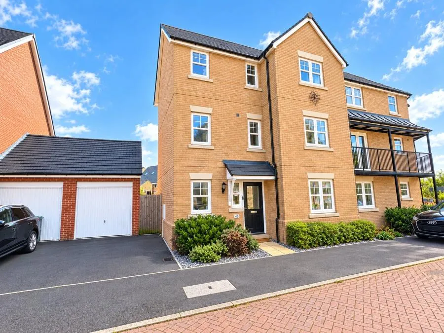 6 bed house for sale, Barland Way, Aylesbury, HP18