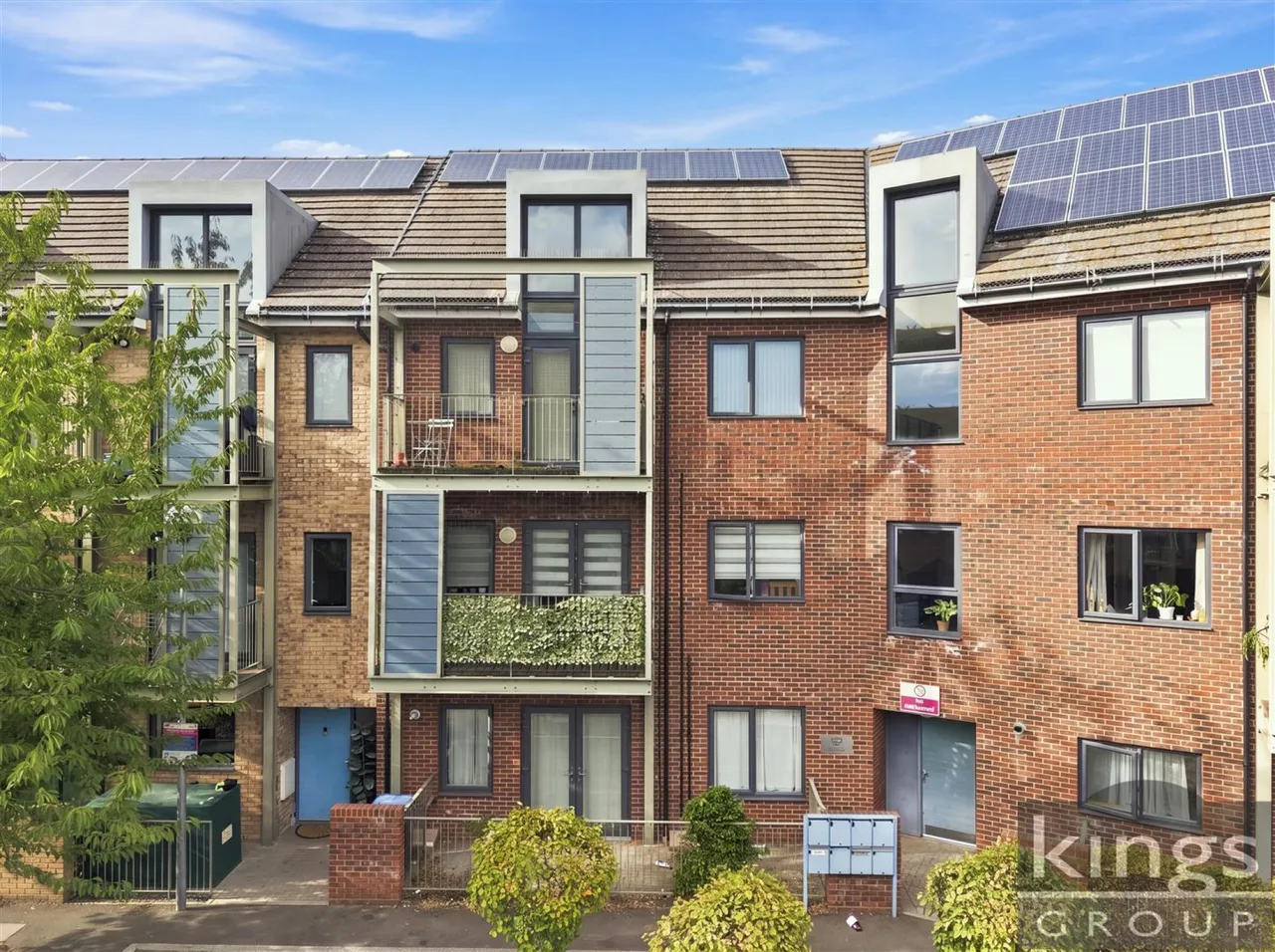 2 bed flat for sale, Dairy Close, Enfield