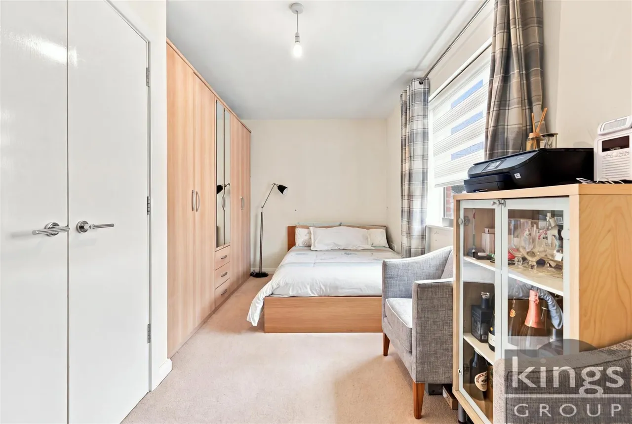 Dairy Close, Enfield, photo 17