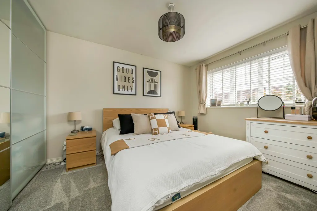 Rutherford Close, Hillingdon, UB8, photo 7