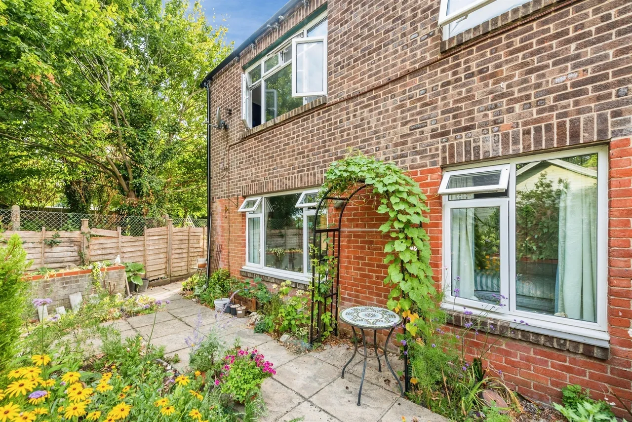 Retreat Gardens, Crowmarsh Gifford, OX10, photo 6