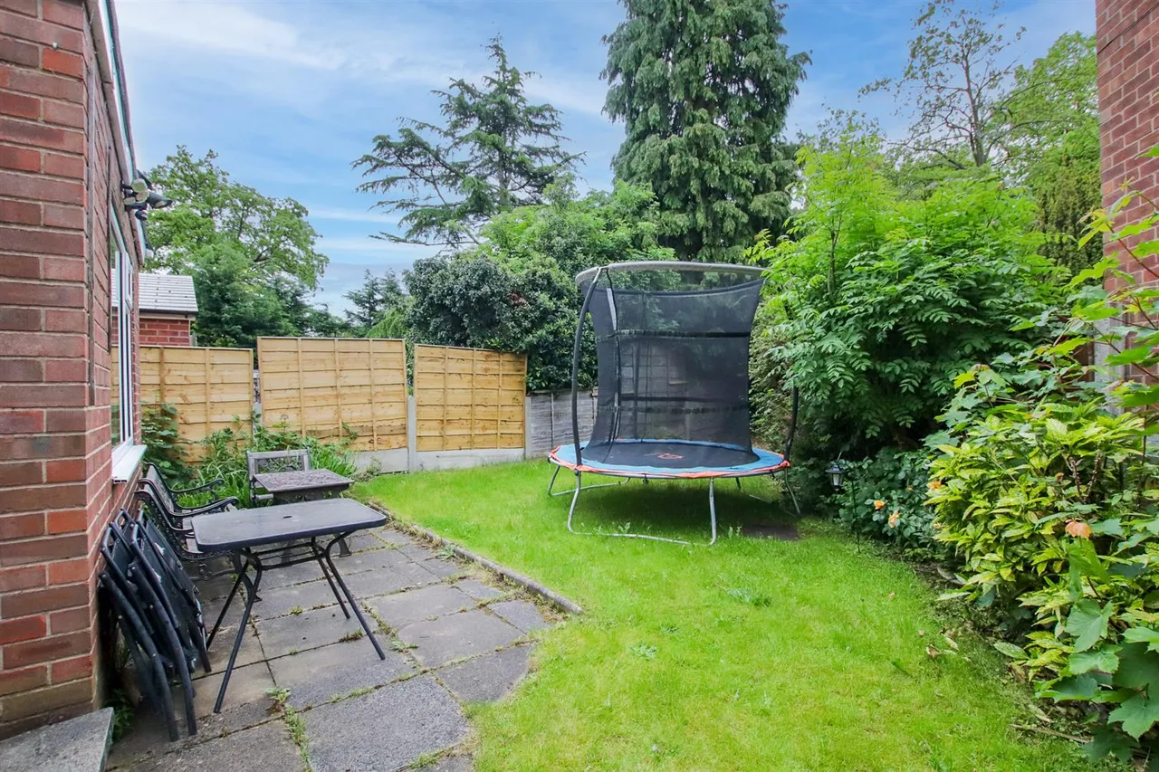 Stelfox Avenue, Timperley, WA15, photo 15