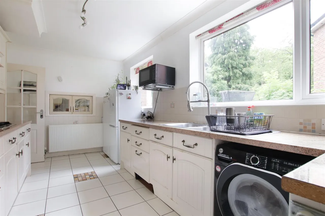 Stelfox Avenue, Timperley, WA15, photo 7