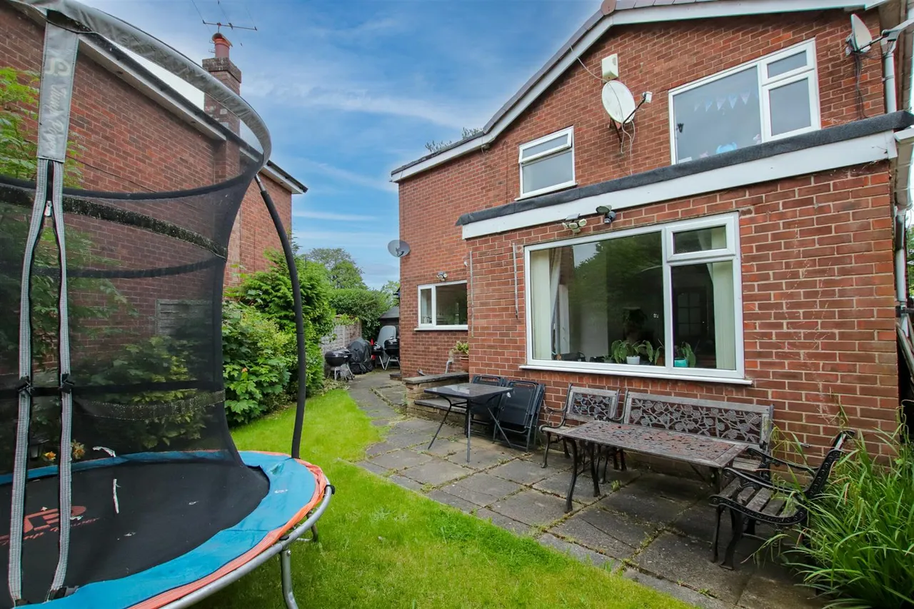 Stelfox Avenue, Timperley, WA15, photo 14