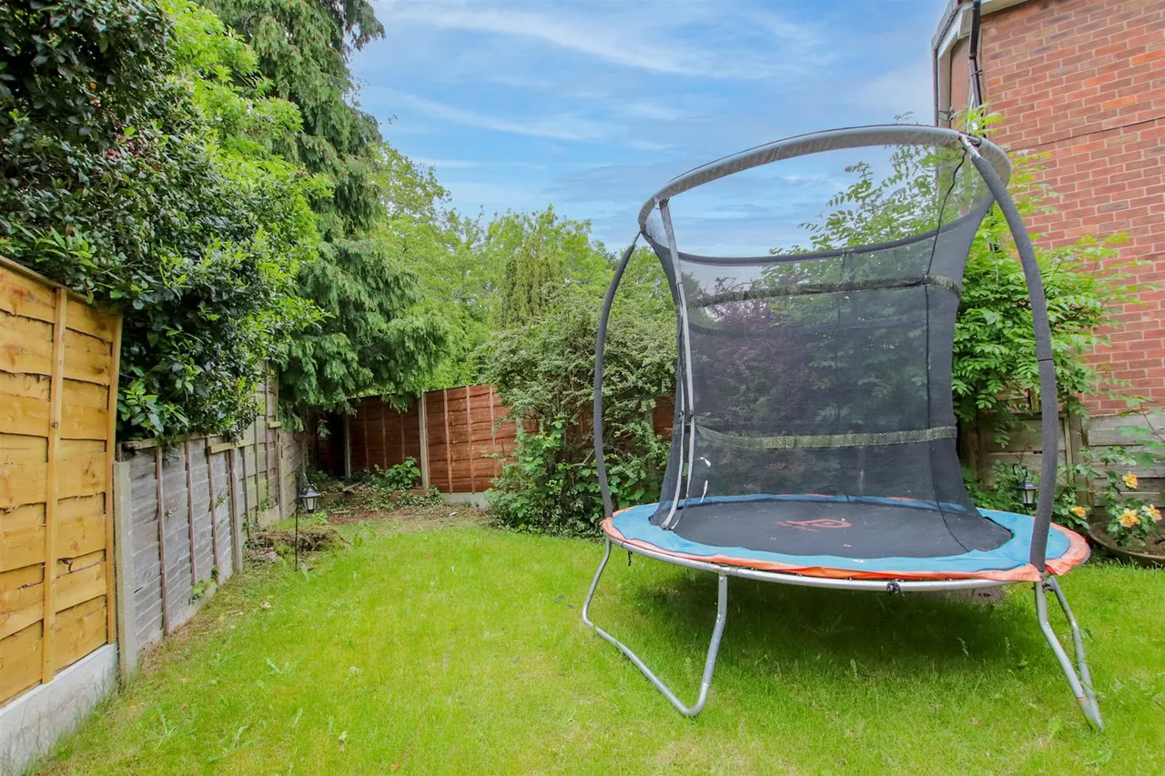 Stelfox Avenue, Timperley, WA15, photo 16